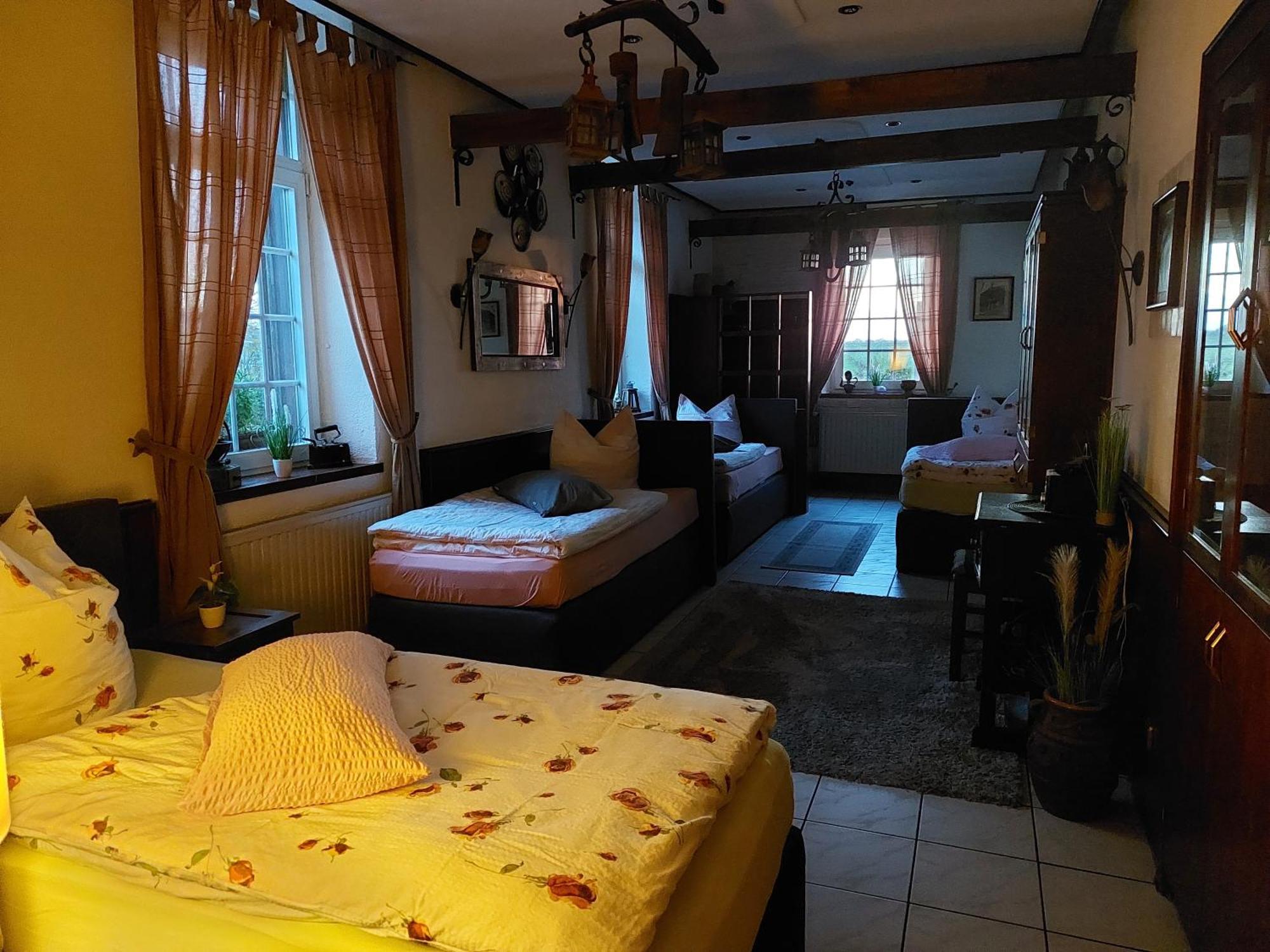 Del Viola Leonardo Apartment *