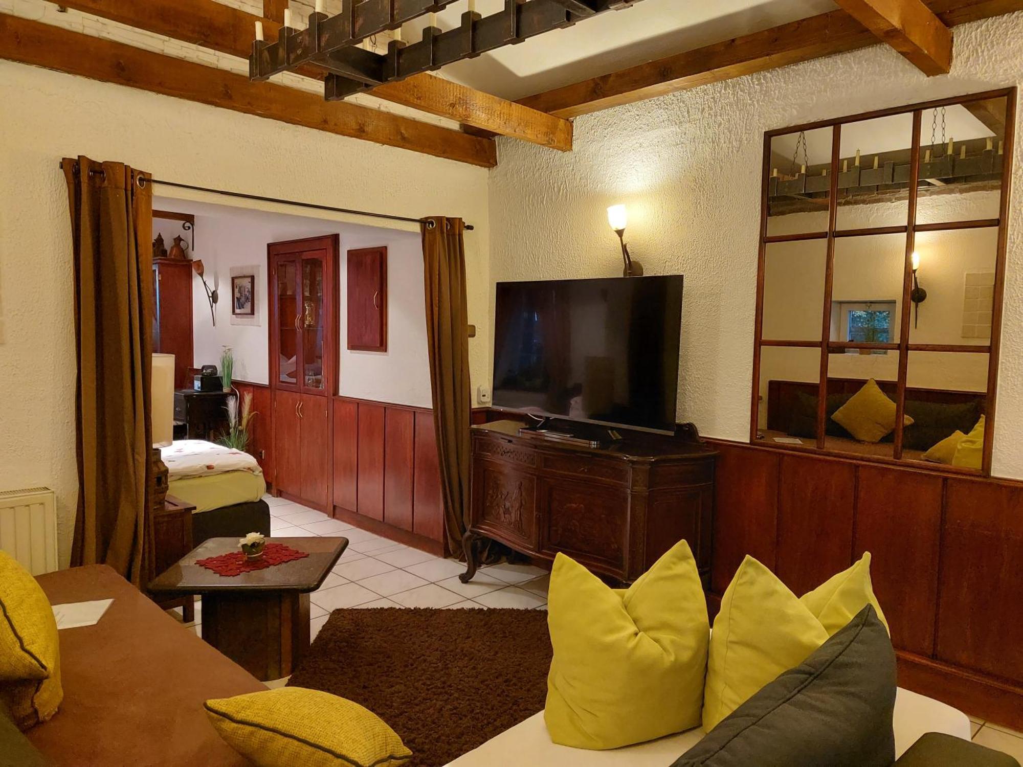 Del Viola Leonardo Apartment